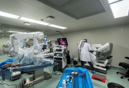 从“碎片化辅助”到“全流程自主”，，，全球首例“大模型自主手术”动物实验完成